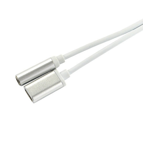 Adapter, przejściówka USB TYP-C na JACK 3,5 do słuchawek + zasilanie, srebrny Adapter, przejściówka USB TYP-C na JACK 3,5 do słuchawek + zasilanie, srebrny