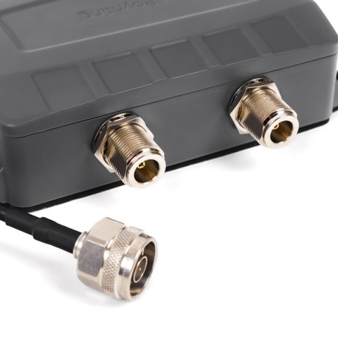 2-drożny splitter GSM Poynting SPLT-16-V1-01 N 2-drożny splitter GSM Poynting SPLT-16-V1-01 N