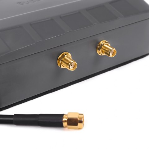 2-drożny splitter GSM Poynting SPLT-16-V1-02 SMA 2-drożny splitter GSM Poynting SPLT-16-V1-02 SMA