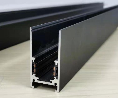 Szynoprzewód magnetyczny natynkowa czarna 2,0m Szynoprzewód magnetyczny natynkowa czarna 2,0m