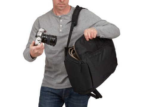 PLECAK NA APARAT THULE COVERT DSLR CZARNY