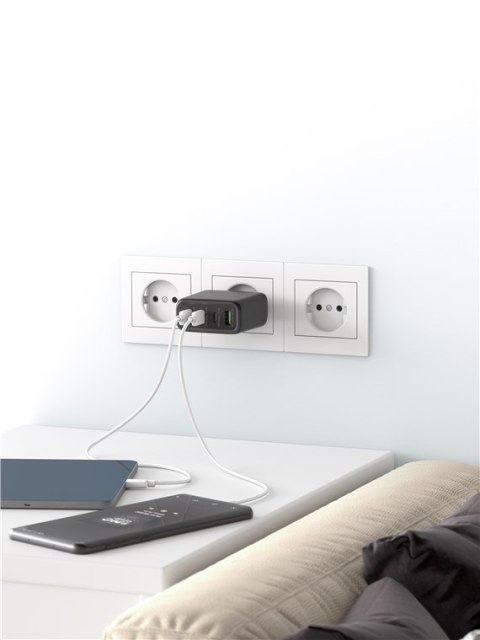 Ładowarka sieciowa 3x USB-C USB 68W Goobay CZARNA Ładowarka sieciowa 3x USB-C USB 68W Goobay CZARNA