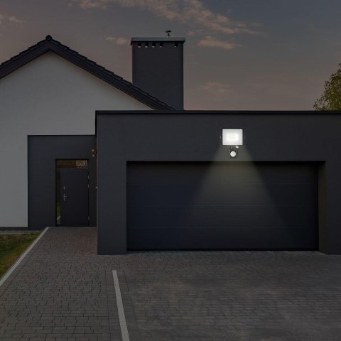 Projektor LED V-TAC 30W SAMSUNG CHIP Czujnik Ruchu Funkcja Cut-OFF Czarny VT-30-S-B 3000K 2400lm 5 Lat Gwarancji Projektor LED V-TAC 30W SAMSUNG CHIP Czujnik Ruchu Funkcja Cut-OFF Czarny VT-30-S-B 3000K 2400lm 5 Lat Gwarancji