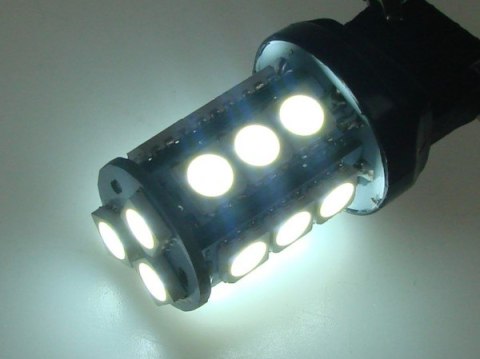 Żarówka 7740 5050*18 2,4W 12V CW - Żarówka 7740 5050*18 2,4W 12V CW -