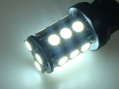 Żarówka 7743 5050*18 2,4W 12V CW - Żarówka 7743 5050*18 2,4W 12V CW -