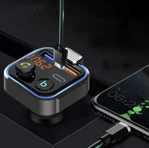 Transmiter USB bluetooth FM z ładowarką USB Xtrobb